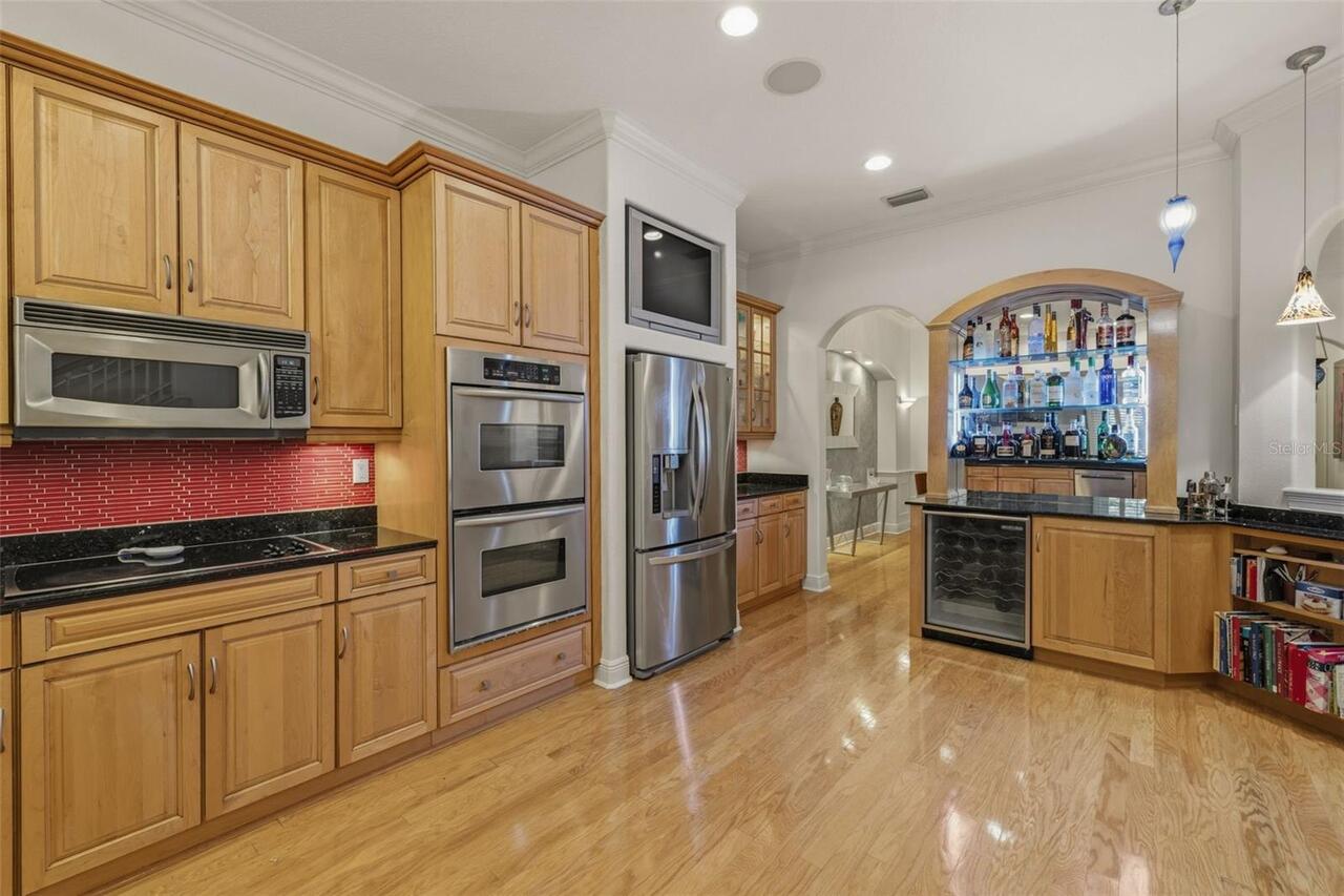Listing Photo 10