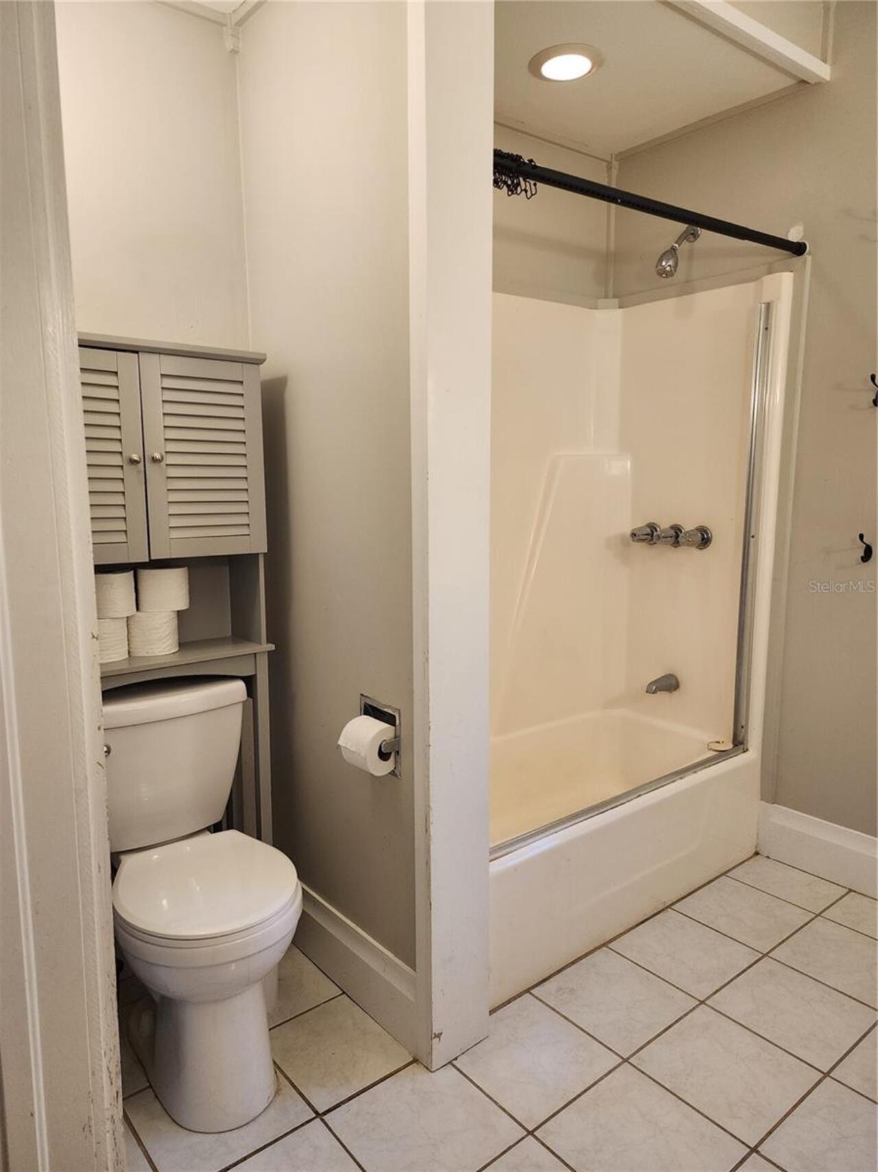 Listing Photo 12