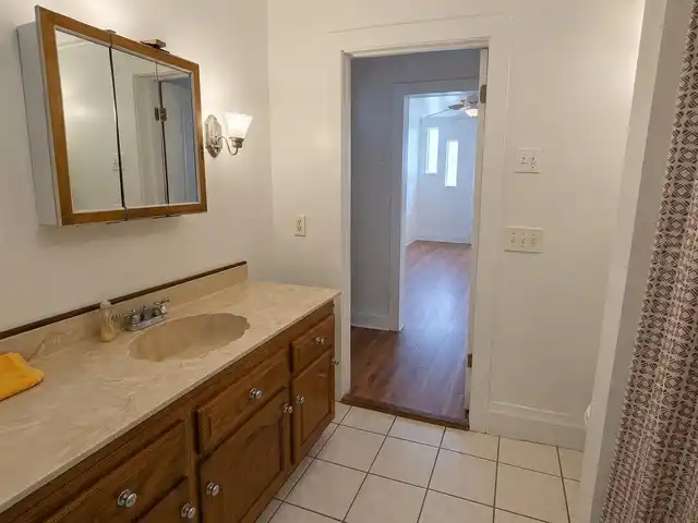 Listing Photo 10