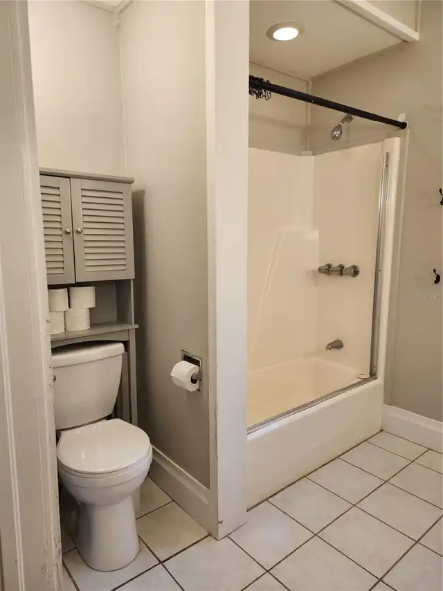 Listing Photo 12