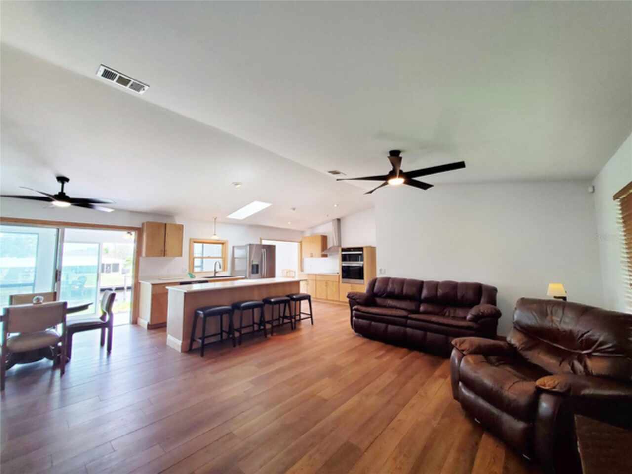 Listing Photo 9