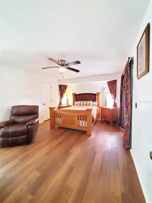 Listing Photo 23
