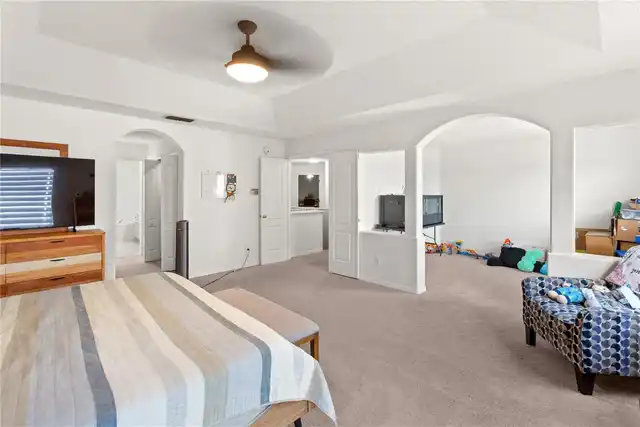 Listing Photo 16