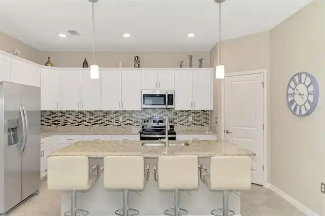 Listing Photo 16