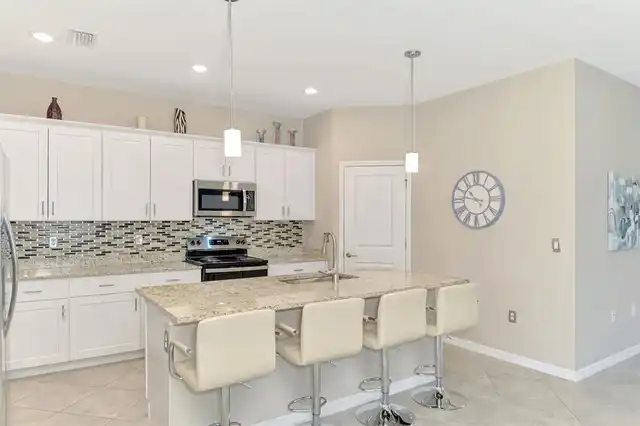 Listing Photo 17