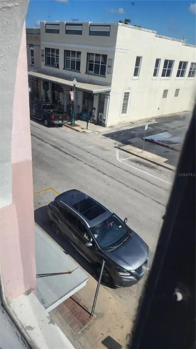 Listing Photo 16