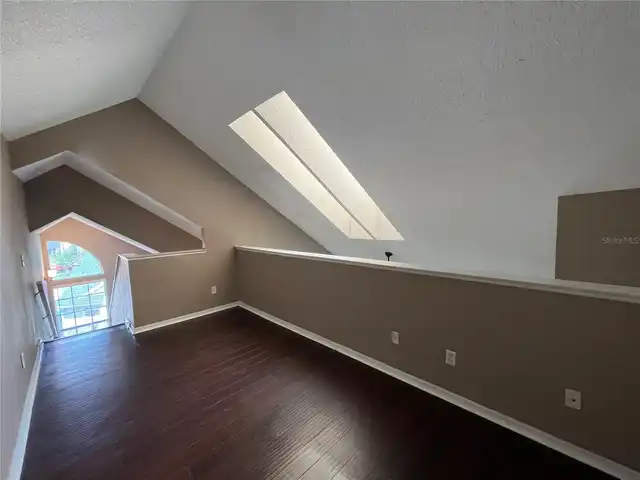 Listing Photo 17