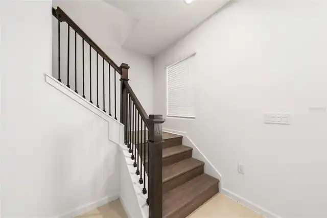 Listing Photo 12