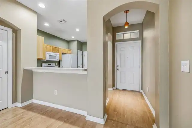 Listing Photo 11