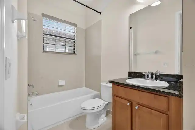 Listing Photo 10