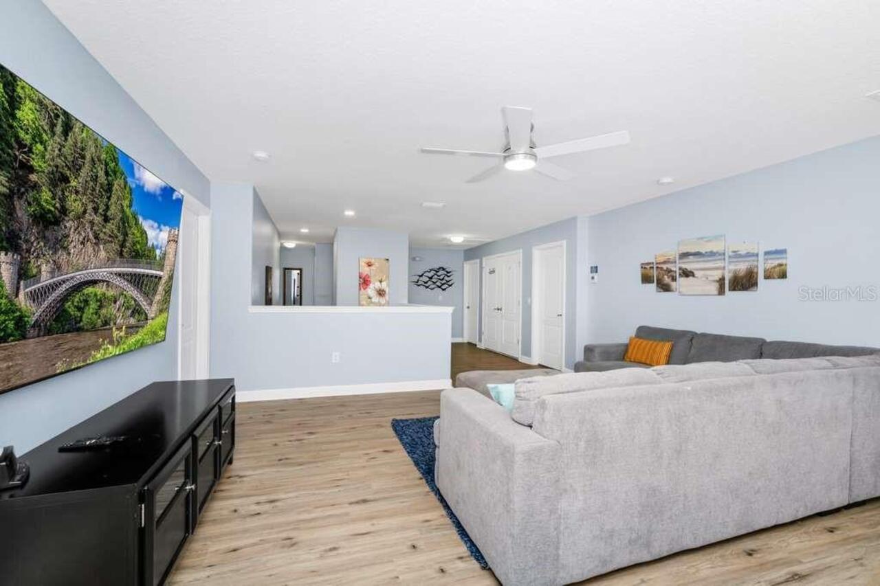 Listing Photo 9