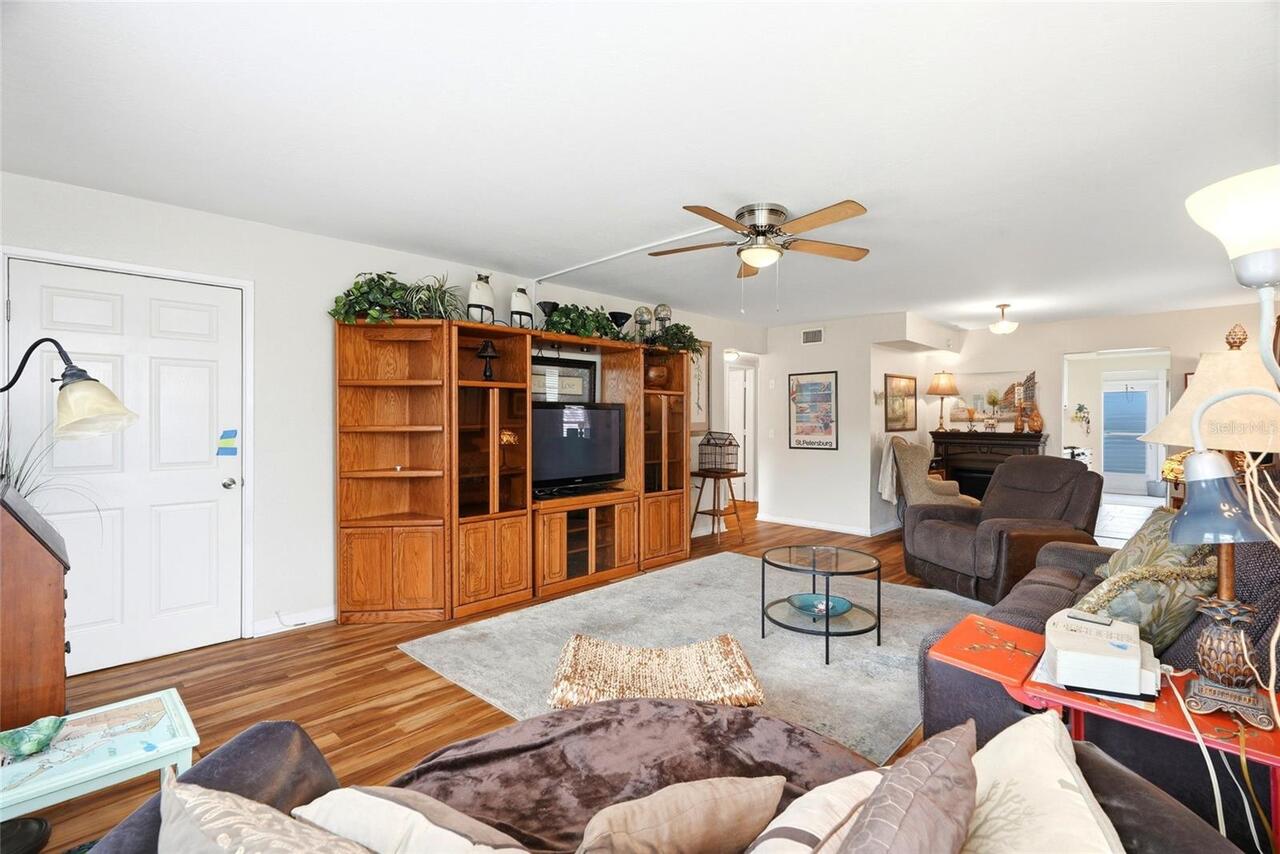 Listing Photo 11
