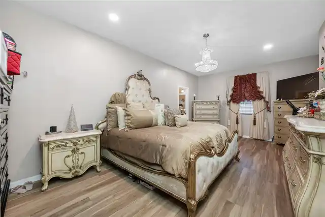 Listing Photo 16