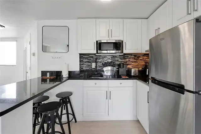 Listing Photo 8