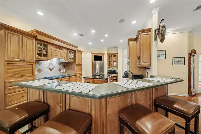 Listing Photo 16