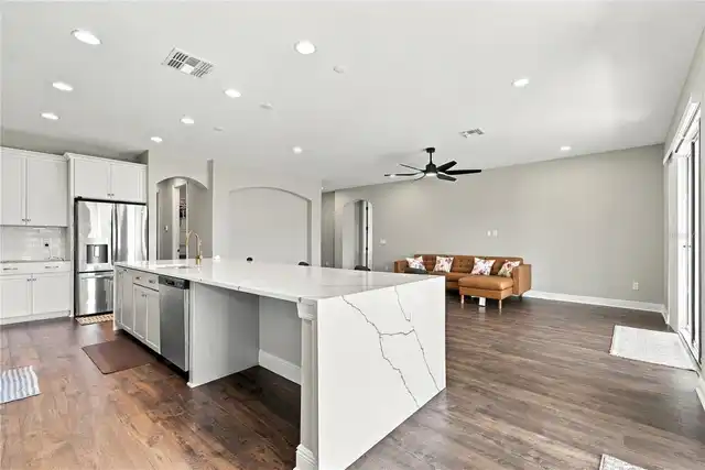 Listing Photo 18
