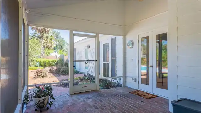 Listing Photo 14