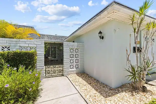 Listing Photo 16