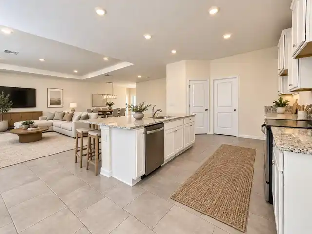 Listing Photo 8