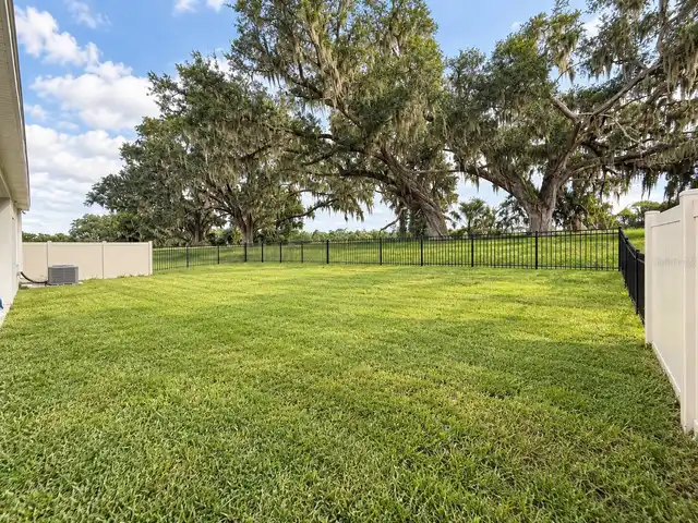 Listing Photo 22