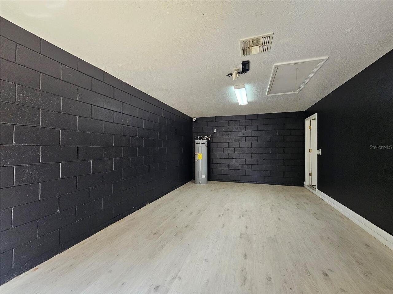 Listing Photo 9