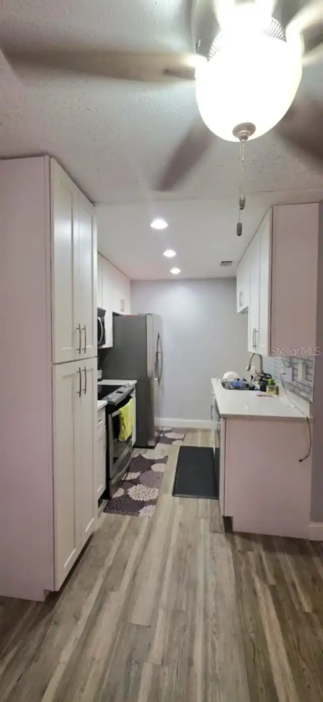 Listing Photo 8