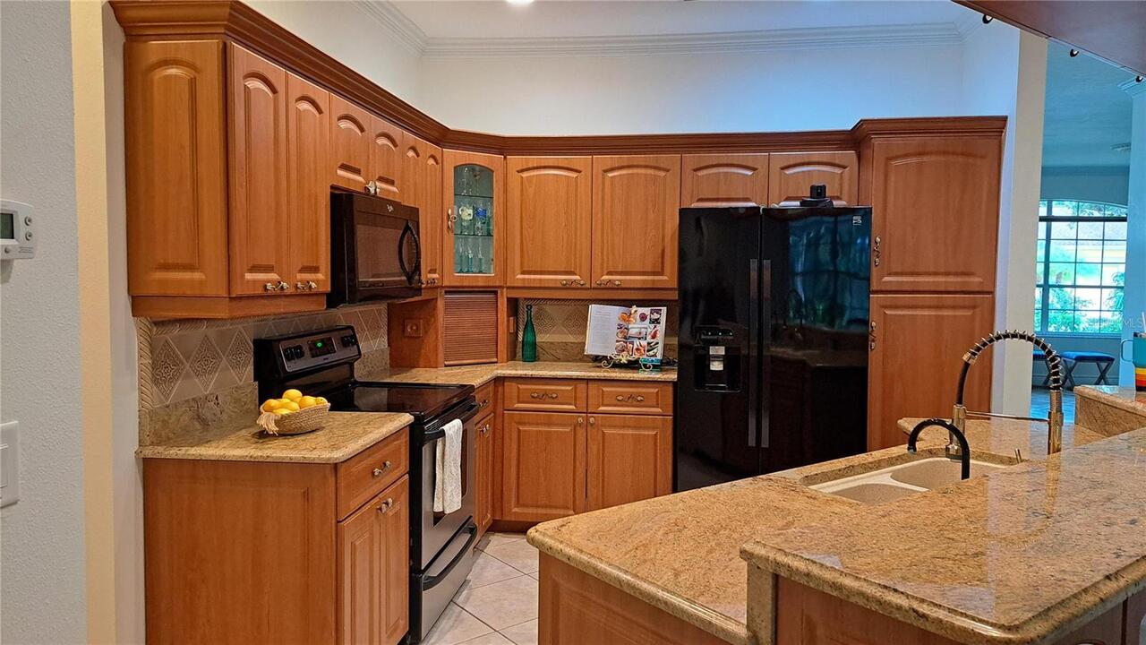 Listing Photo 12