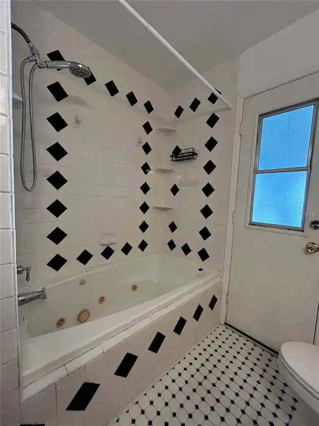 Listing Photo 25