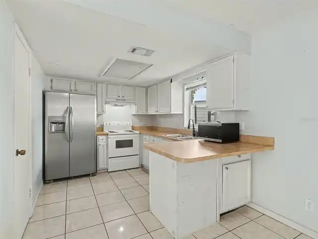 Listing Photo 11
