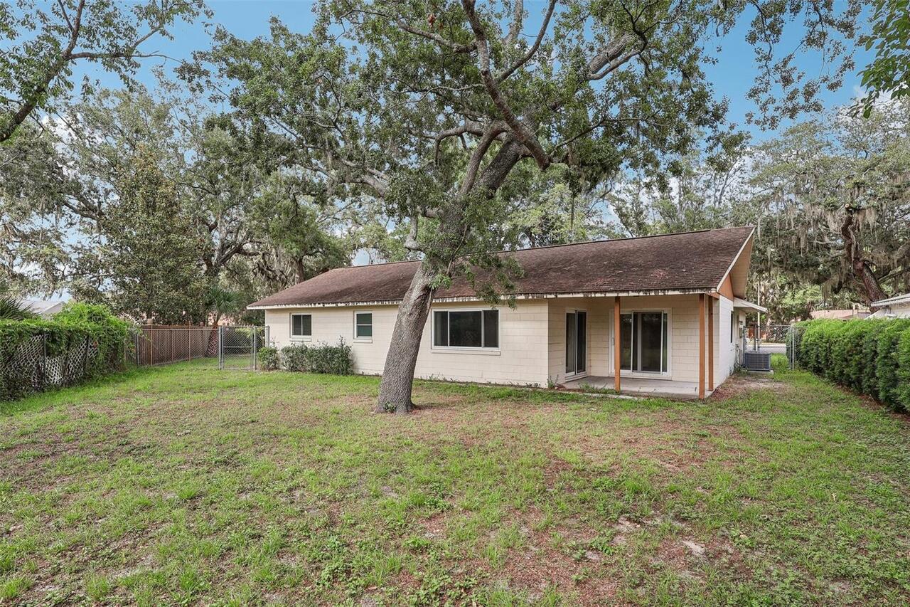 Listing Photo 12