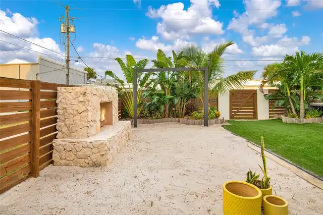 Listing Photo 42