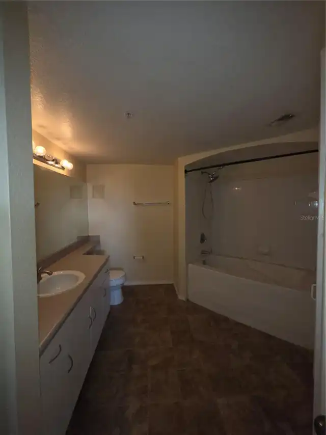 Listing Photo 6