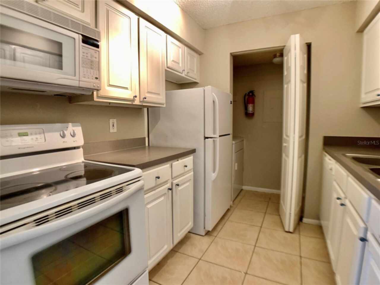 Listing Photo 8
