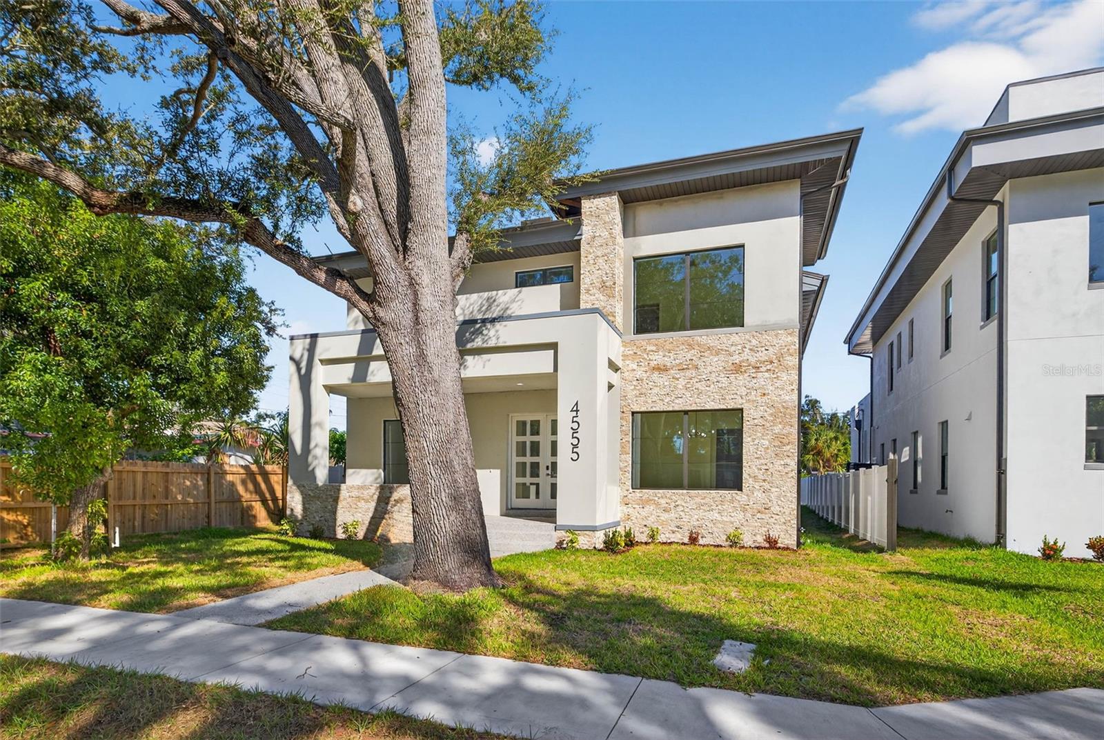 St Petersburg Real Estate