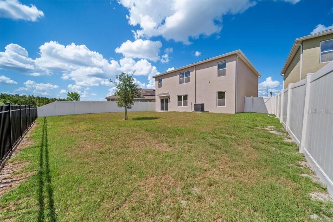 Listing Photo 8