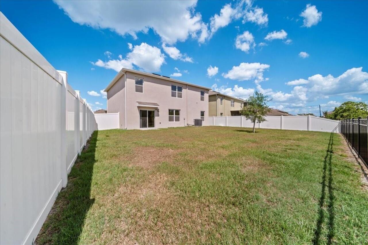 Listing Photo 10