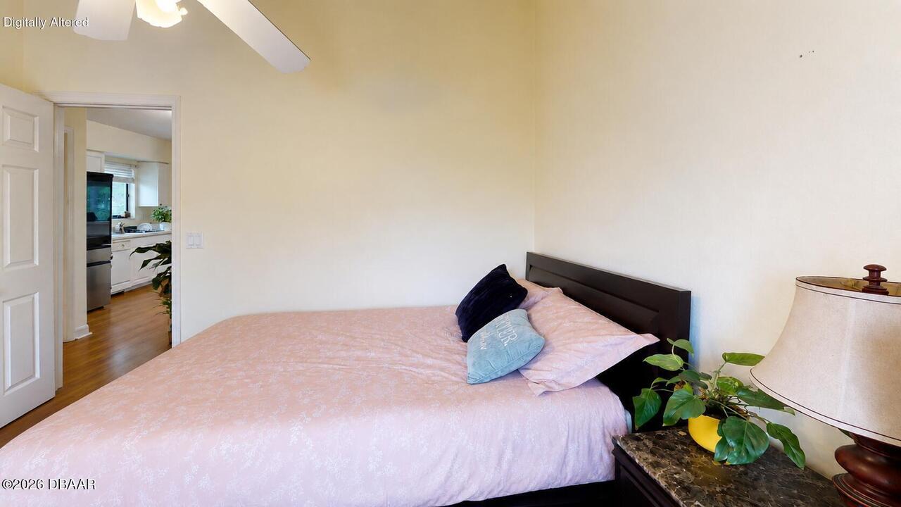 Listing Photo 16