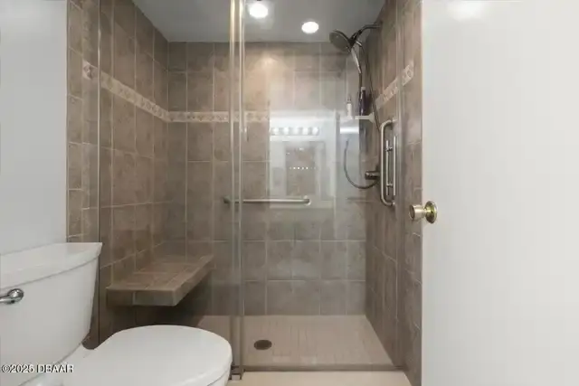 Listing Photo 16