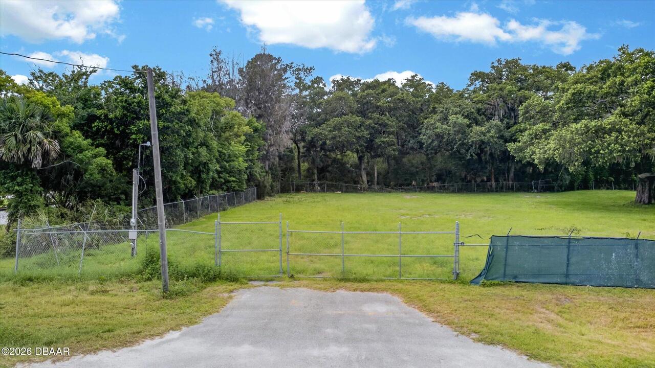 Listing Photo 9