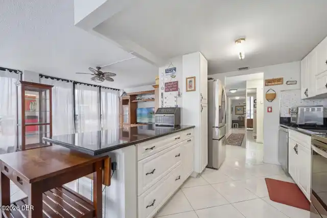 Listing Photo 16