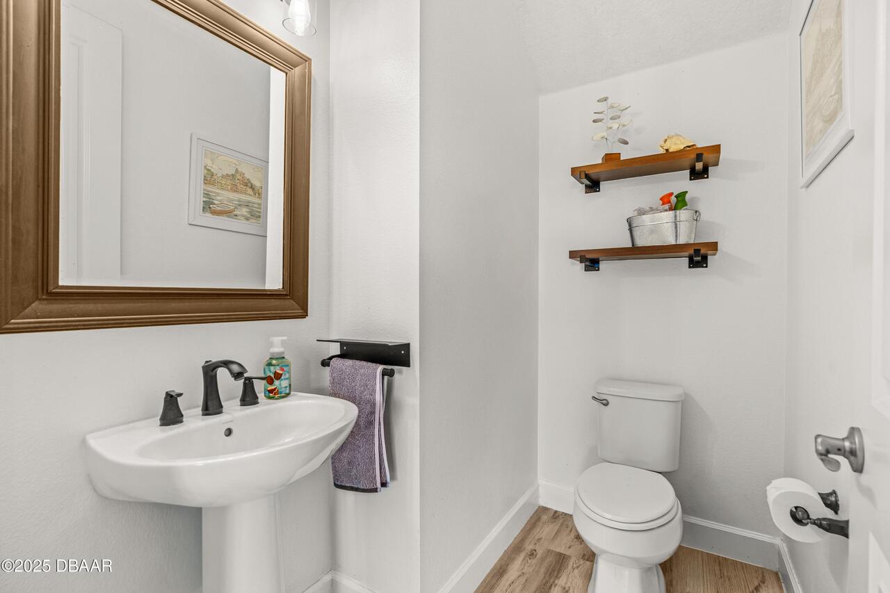 Listing Photo 12