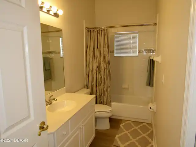 Listing Photo 8