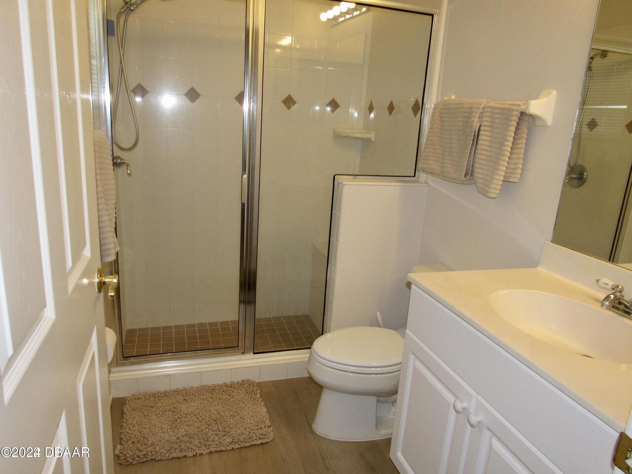 Listing Photo 9