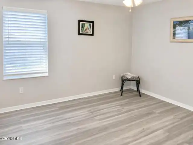 Listing Photo 9