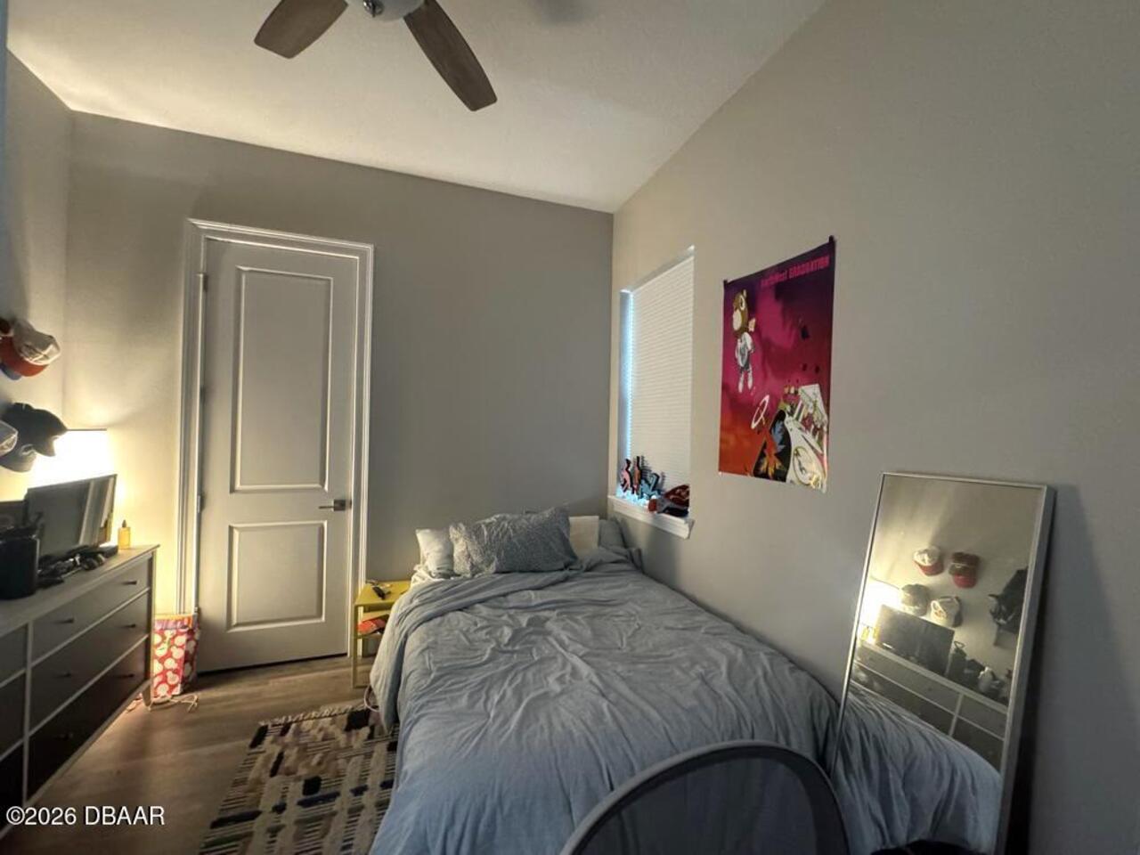 Listing Photo 11