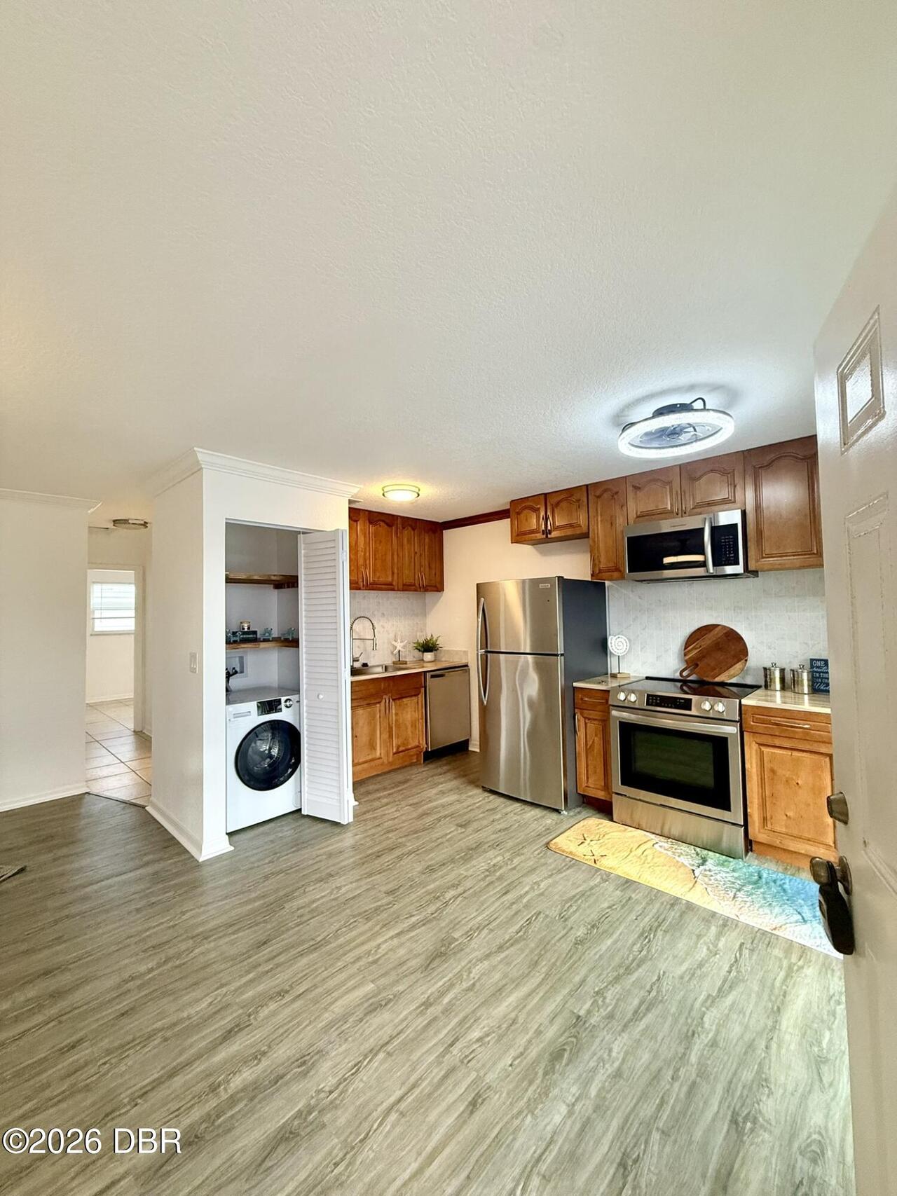 Listing Photo 9