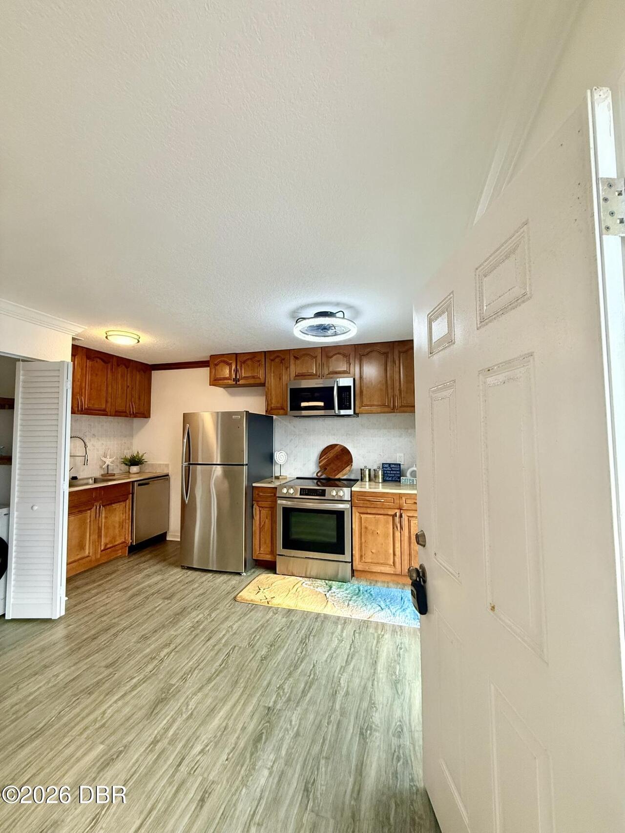 Listing Photo 10