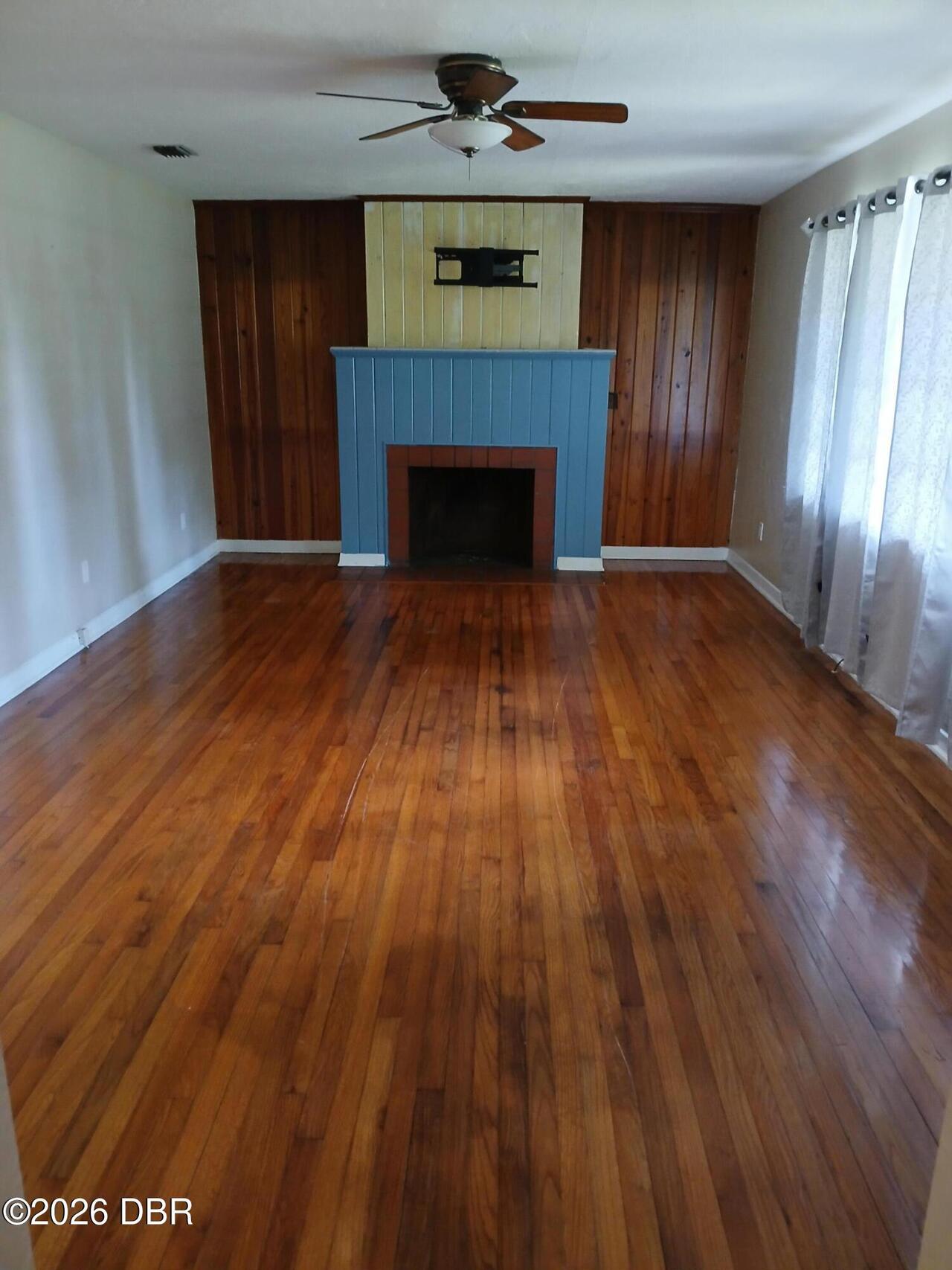 Listing Photo 8