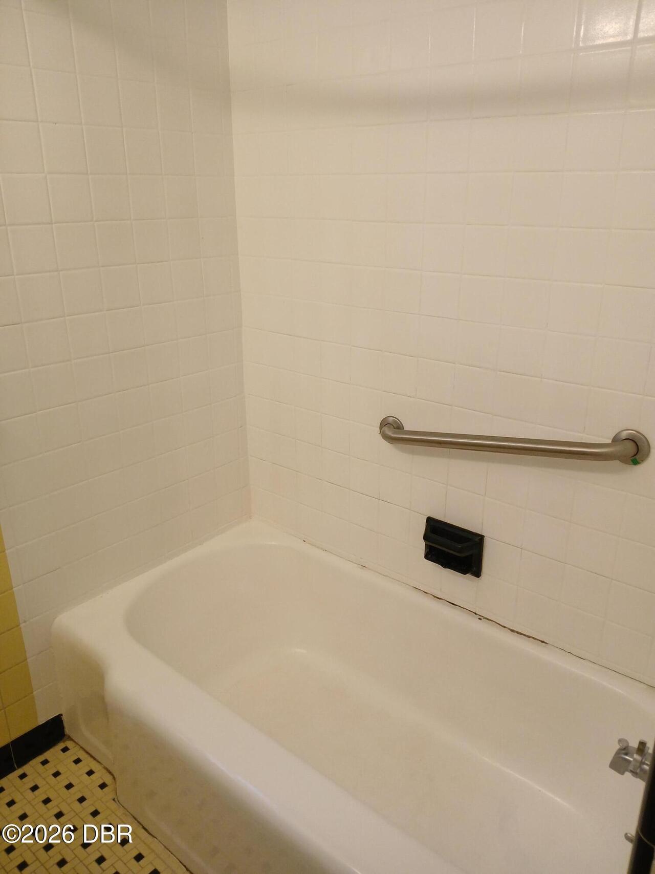 Listing Photo 16