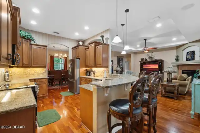 Listing Photo 17